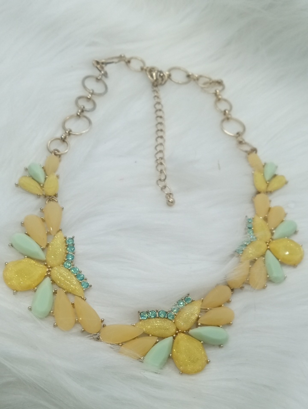 YELLOW FOORAL STATEMENT NECKLACE